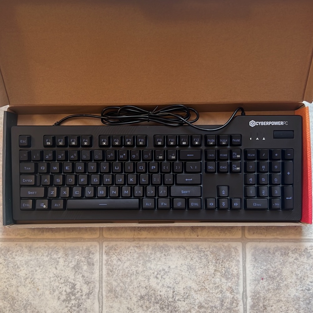 CyberPowerPC : Brand New! Keyboard with LED - Picture 4 of 8